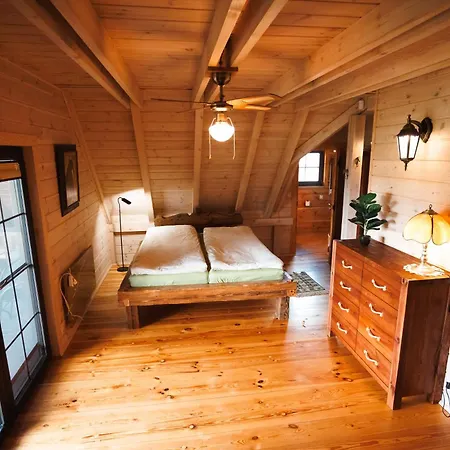 Nussdom Nad Samym Jeziorem Holiday home *